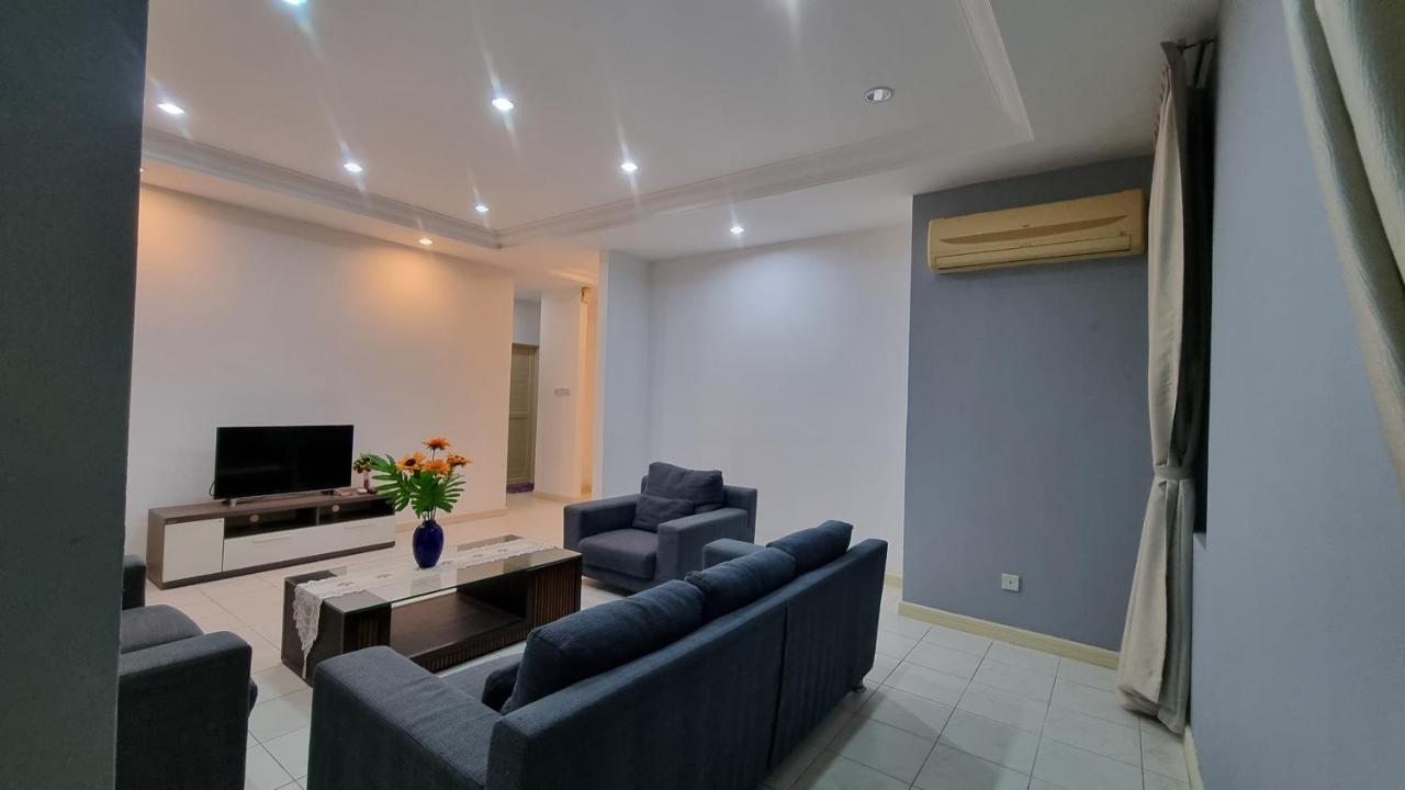 Kenyalang Emerald Riverine Homestay Kuching Eksteriør billede