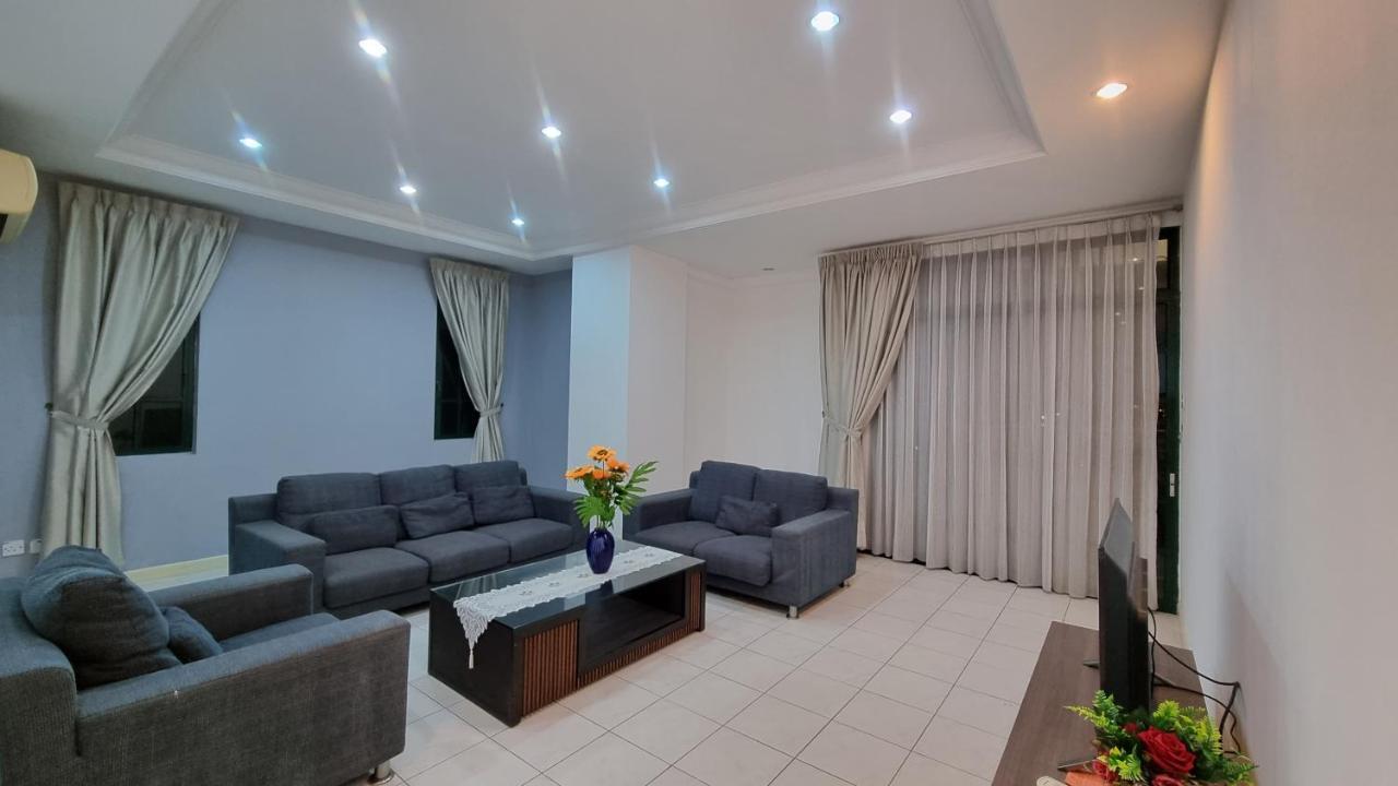 Kenyalang Emerald Riverine Homestay Kuching Eksteriør billede