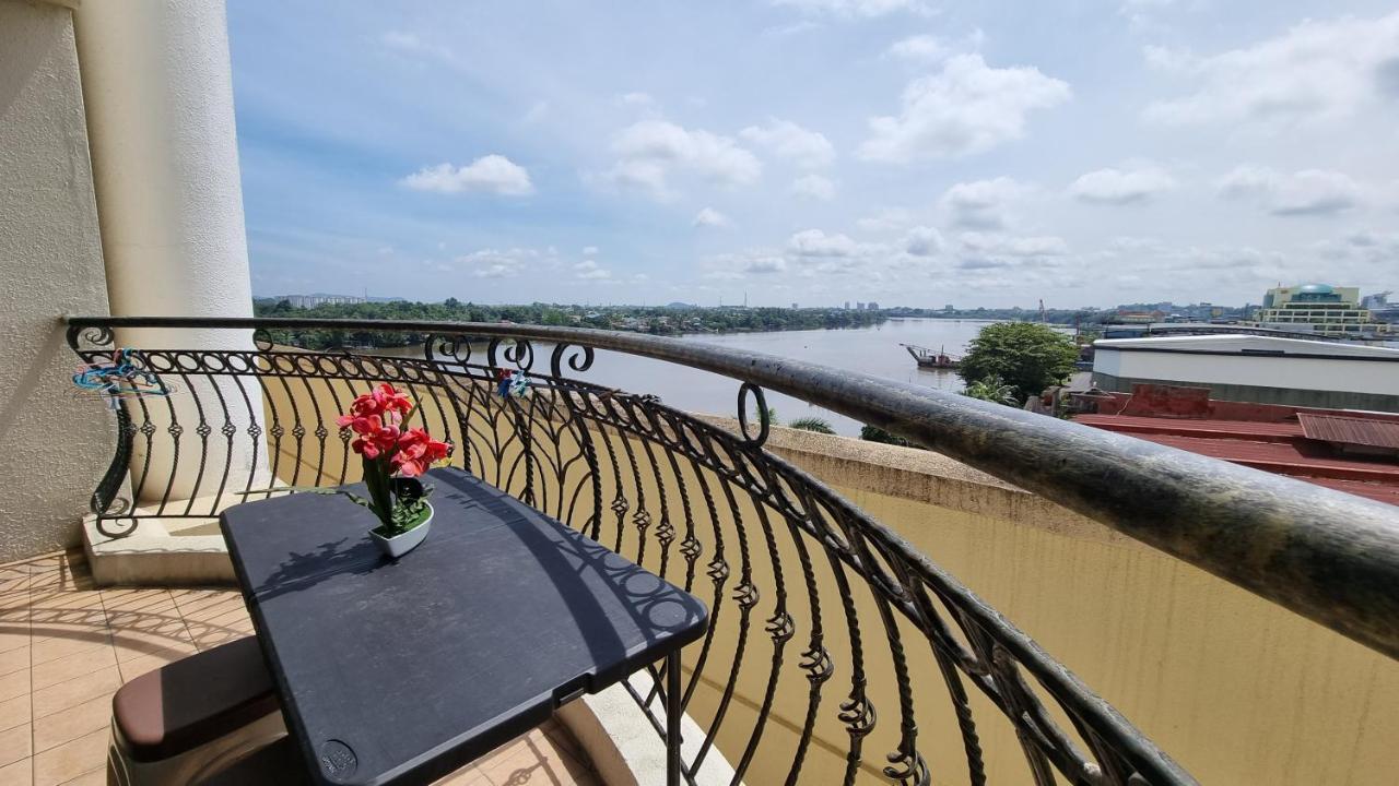 Kenyalang Emerald Riverine Homestay Kuching Eksteriør billede