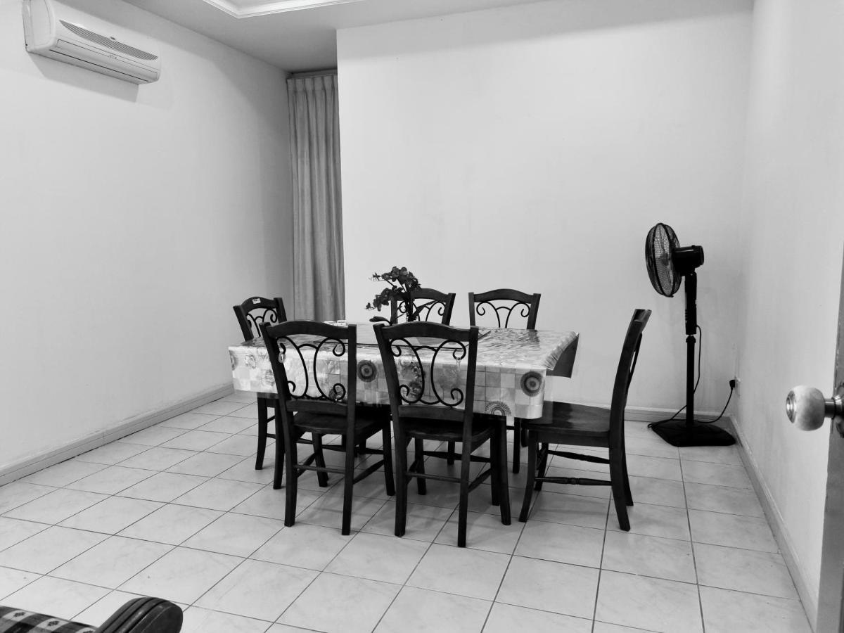 Kenyalang Emerald Riverine Homestay Kuching Eksteriør billede